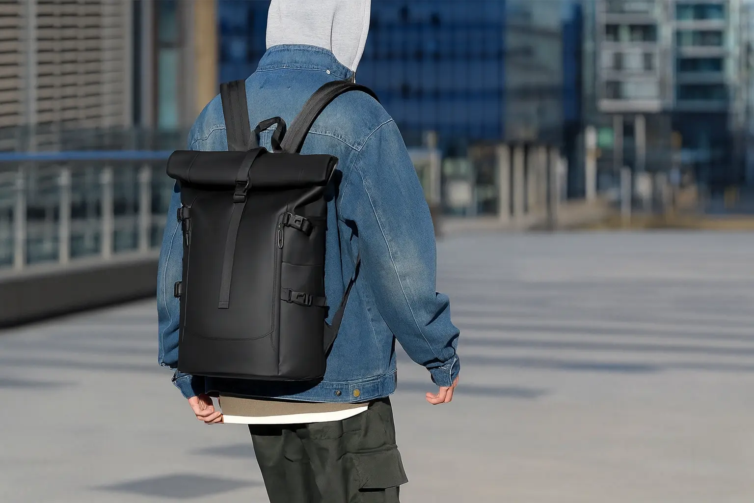 black bagpack